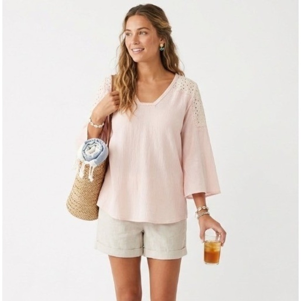 New Gloria Vanderbilt size Large Light Pink Lace‎ Floral Detail Soft Casual Top